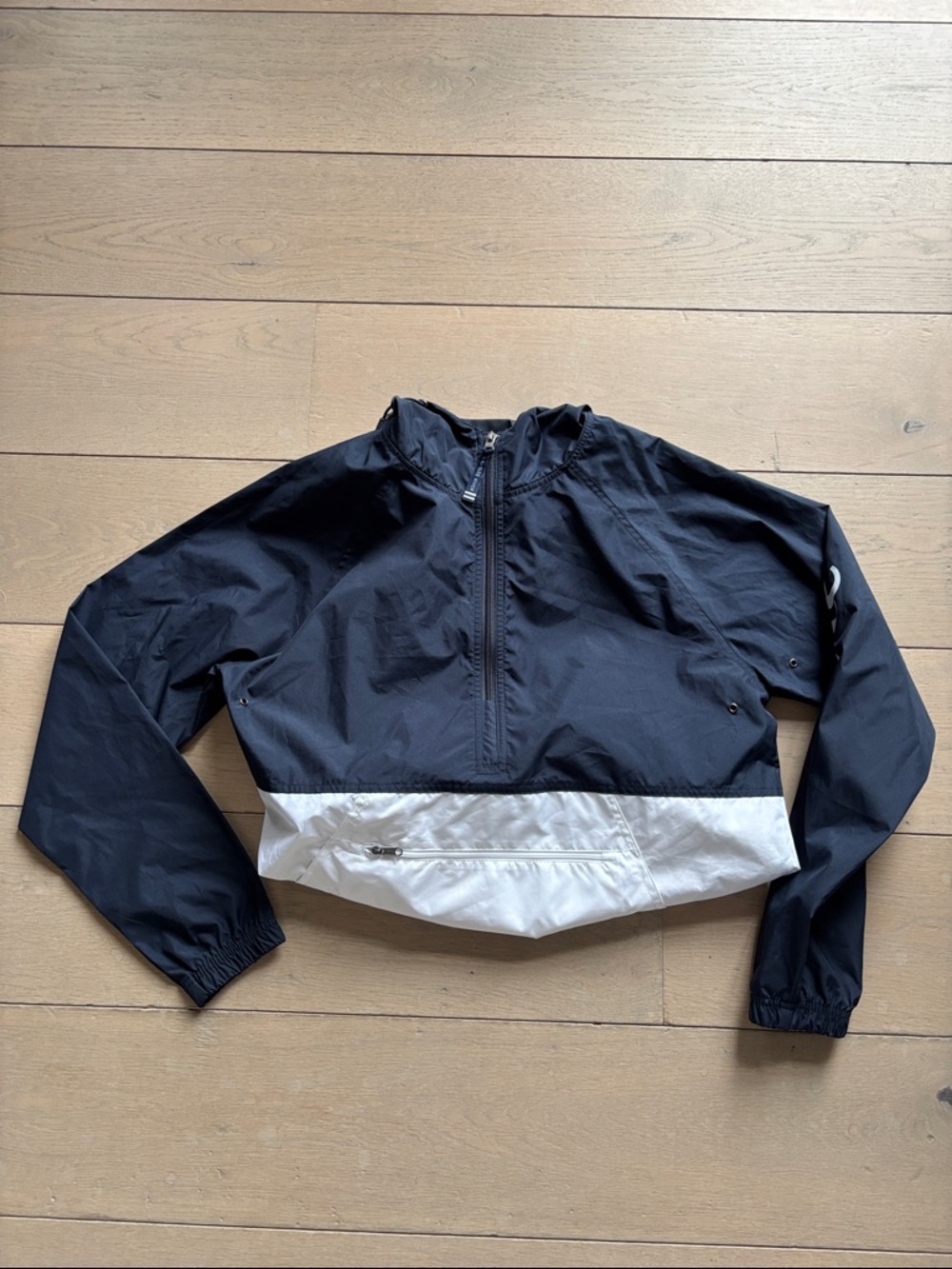 Windbreaker - Picture 2 of 6